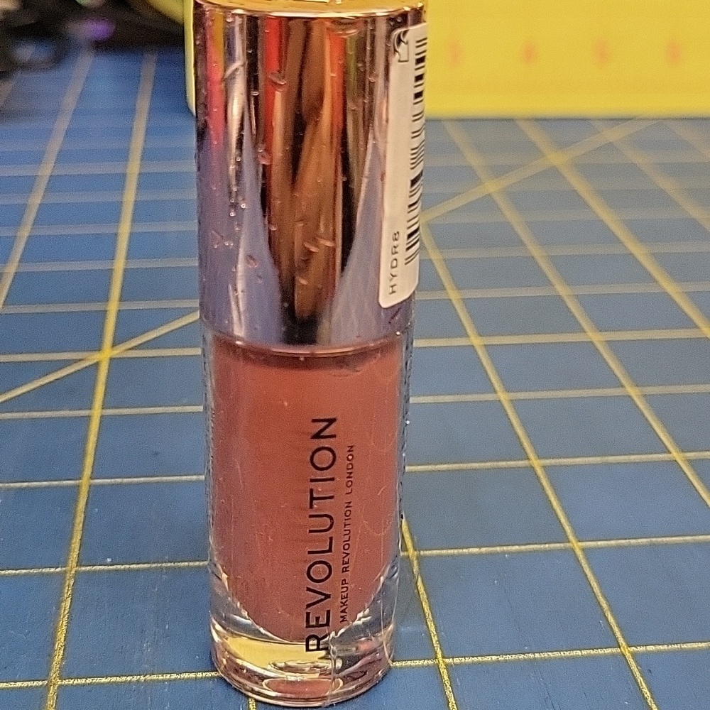Revolution Lip Gloss w Peptides 4.6ml -  Hydr8